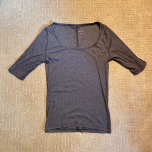 Everlane Charcoal Scoop Neck Tee